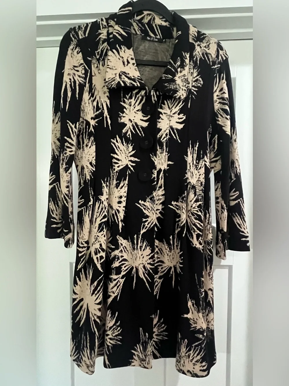 NIC+ZOE Black Cream Abstract Palm Knit Jacket Button Front Size Medium